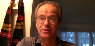 Qui est Kévin Annett ?