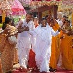 L’Amour inconditionnel selon Amma… Ses voeux 2015 et le film documentaire Darshan