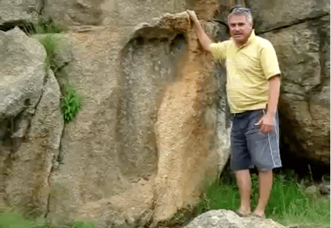 Pied géant fossilisé datant de 200 millions d’années en Afrique du sud
