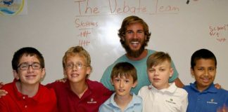 Chris Ulmer : l’enseignant qui complimente ses élèves