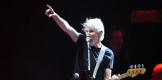 Roger Waters (Pink Floyd) balance tout !