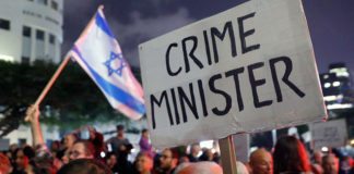 «Crime minister» : les Israéliens manifestent contre le gouvernement de Netanyahou (IMAGES)
