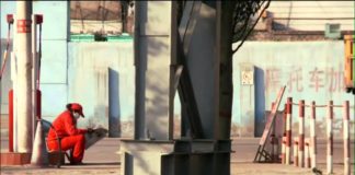 La sale guerre des terres rares