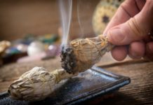 Les rituels de purification possèdent des propriétés antibactériennes