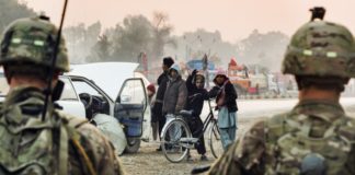 Au courant des pratiques pédophiles de la police afghane, le Pentagone a continué à la financer