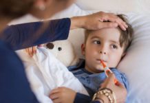 Rhume, toux, fièvre… “Que Choisir” publie une “liste noire” des médicaments pour enfants : voici les traitements à éviter