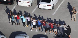 William Cooper prouve la conspiration derrière la fusillade en Floride