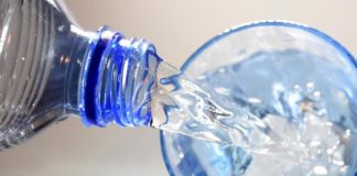 L’eau en bouteille de plusieurs marques contaminée par des particules de plastique