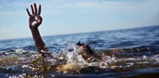 Une femme emportée par les vagues il y a 1,5 an, est retrouvée inconsciente sur la même plage, portant les mêmes vêtements que lors de sa disparition (Vidéo)
