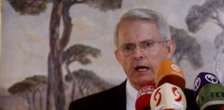 Un sénateur américain affirme que le MI6 britannique prépare une fausse attaque d’armes chimiques contre la Syrie (MAJ)