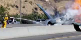 États-Unis. Un avion aux couleurs nazies se crashe sur une autoroute