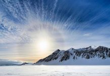 Des particules émanent de l’Antarctique
