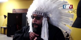 Les reportages d’ERTV – Son théâtre mis sous scellés, Dieudonné joue dans la rue !