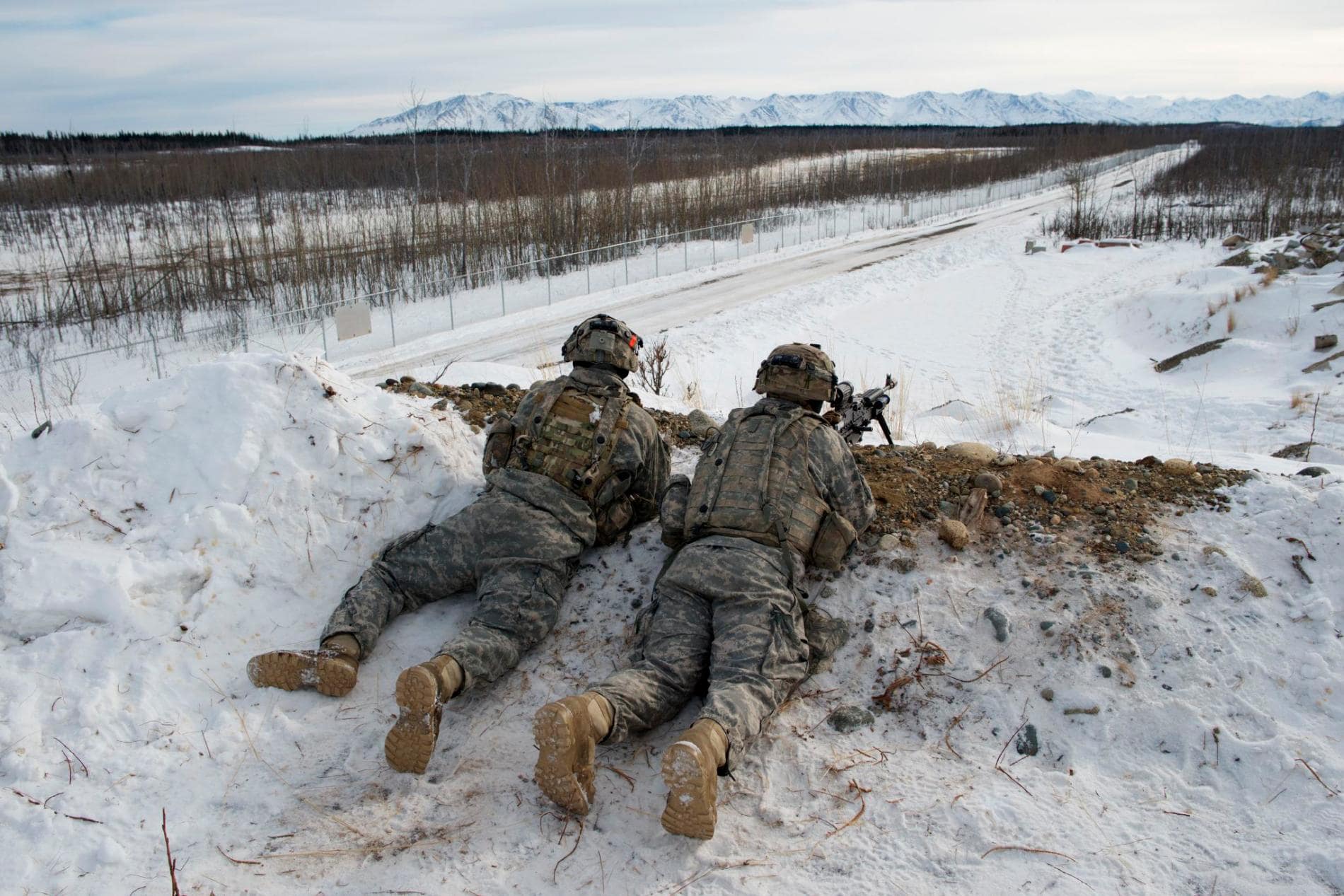 arctic-cold-war-soldiers-military-annual-exercise | Lumière sur Gaia