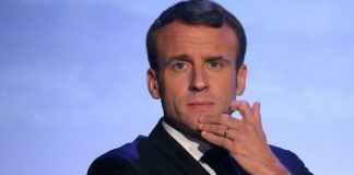Macron près du dépôt de bilan, renonce à présenter ses vœux (sauf aux armées)