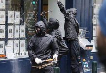 Qui c’est les Casseurs ?