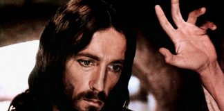 Jésus de Nazareth de Franco Zeffirelli. Un film à voir absolument.