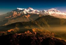 Des montagnes gigantesques découvertes au centre de la Terre