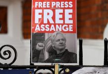 Julian Assange a dit à la Cour équatorienne qu’il “risquait d’être assassiné”.