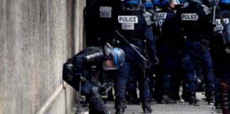 Ces rapports de policiers qui ruinent les versions officielles de leur hiérarchie