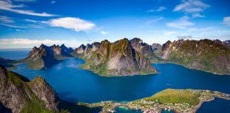 La Norvège renonce à forer le pétrole dans les îles Lofoten