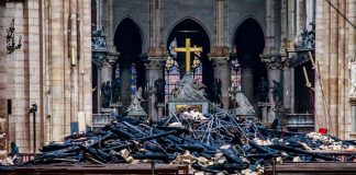 Pourquoi Notre Dame a prit feu, ne vous laissez pas enfumer !