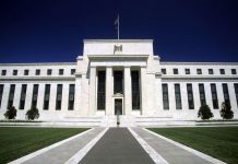 Citation : « …des banquiers et des industriels qui, réduisent le monde entier à l’esclavage. » – Louis McFadden