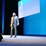 Quand Nassim Haramein parle de la construction des pyramides ça donne ça