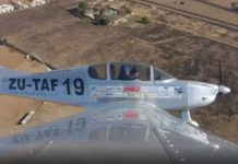 20 adolescents fabriquent un avion pour traverser l’Afrique