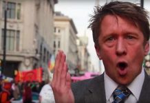 Journaliste fictif, il commente une manifestation d’Extinction Rebellion