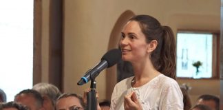 Le mental est un nuage mais le Cœur est le ciel infini