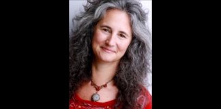 Della : “Je suis entrée en collision avec l’Unité”