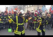 Les pompiers de paris nous régalent d’une grosse synchronicité symbolique