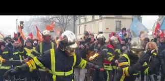 Les pompiers de paris nous régalent d’une grosse synchronicité symbolique