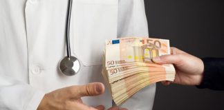 «Nous avons perdu trop de temps» : «fake news» chloroquine, Conflit d’intérêt à qui la faute ?