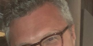 Le vent tourne – Un journaliste retrouve la voix