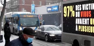 Camion lumineux à Montréal
