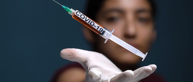 Les vaccins autour du Covid 19 Image_1311484_20201212_ob_4dd3fa_coronavirus-syringe-vaccine-covid-19.jpg_w_620_h_264_crop_1