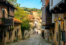 Un village espagnol en vente pour le prix d’un appart à Bordeaux