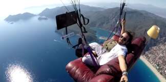 Hasan Kavel ne se prend vraiment pas au sérieux ;)