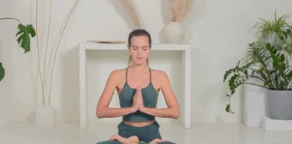 Le langage silencieux des mains : une initiation aux mudras